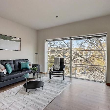 Frontdesk Rhythm Apts Lower East Side Milwaukee Rom bilde